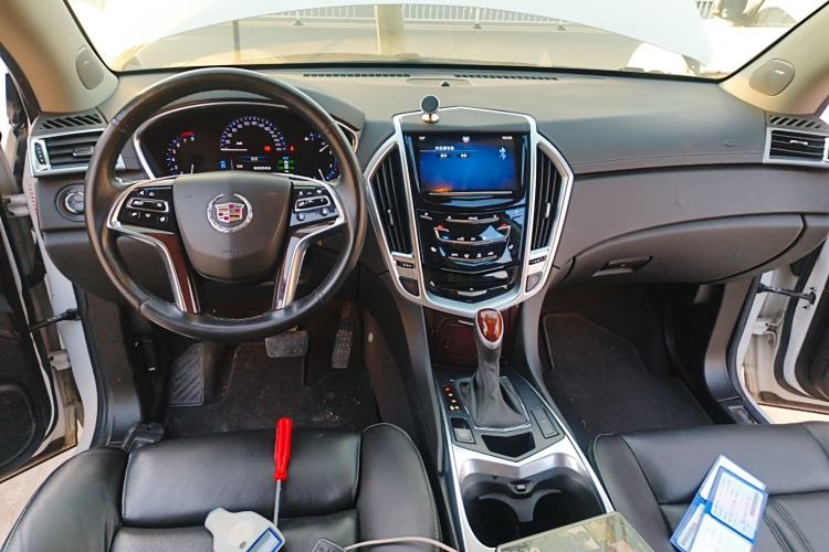 Used Cadillac SRX 2013 3.0L Elite Model Interior 2