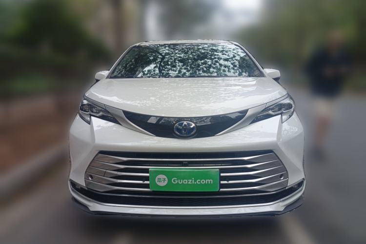 Used Toyota Sienna 2021 2.5L Hybrid Platinum Edition
