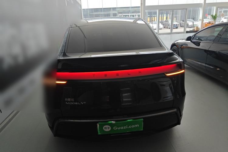 Used Tesla Model Y 2025 Long-Range All-Wheel-Drive Version Rear