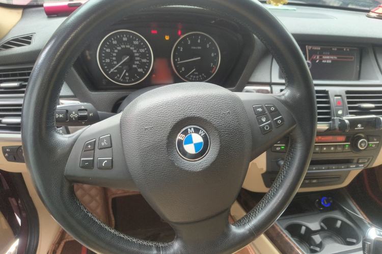 Used BMW X5 2011 xDrive35i Leading Model Steering Wheel