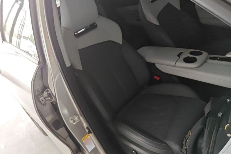 Used CHANGAN UNI-Z New Energy 2024 Blue Whale Smart Electric iDD 125km Excellence Model
