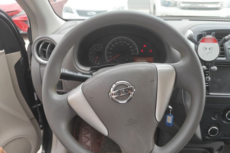 Used Nissan Sunny 2015 1.5XE CVT Comfort Edition Steering Wheel