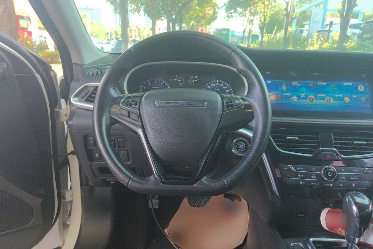 Used Venucia T90 2018 2.0L CVT Smart Connect Luxury Edition China V Standard