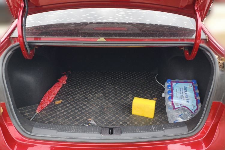 Used Roewe i5 2019 1.5L Automatic 4G Connected Langhao Edition Trunk