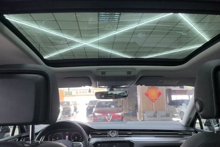 Used Volkswagen Magotan 2020 330TSI DSG Luxury Edition Headliner