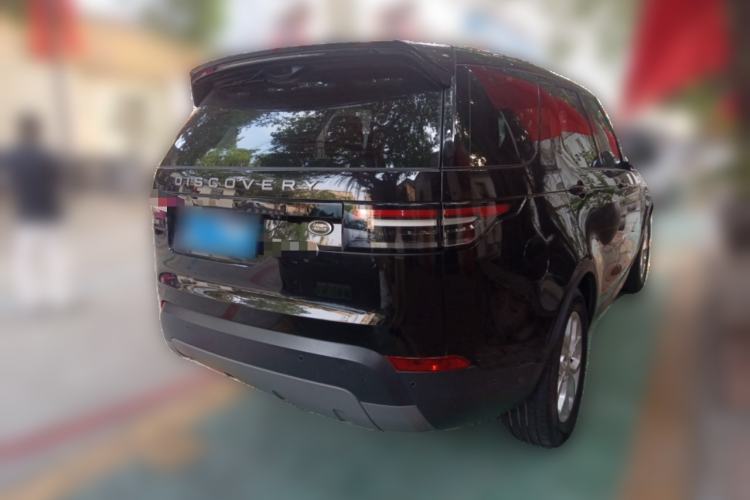 Used Land Rover Discovery 2020 2.0T SE Rear Right 45 Deg