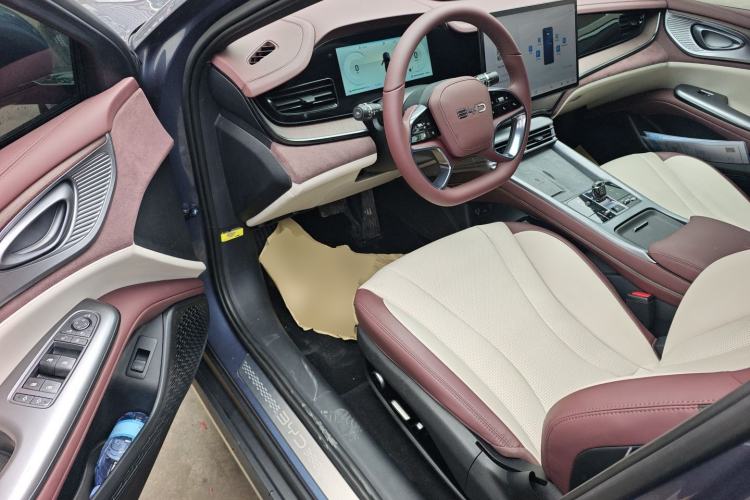 Used BYD Seal 2024 HONOR Edition DM-i 1.5L 121km Prestige Model Driver Seat