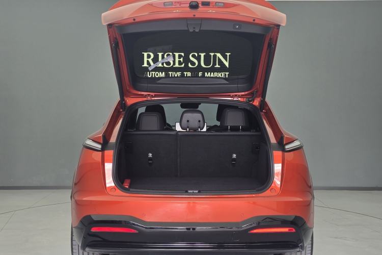 Used ONVO L60 2024 60 kWh All-Wheel Drive