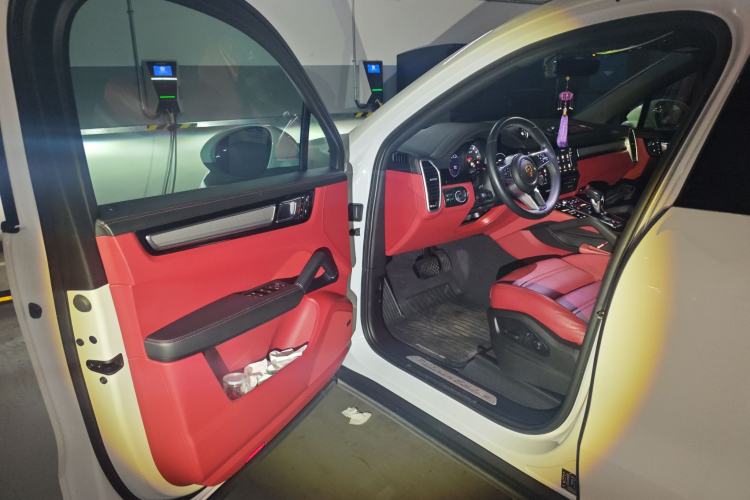 Used Porsche Cayenne 2023 Cayenne Coupé 3.0T Platinum Edition