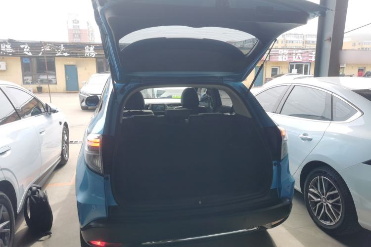 Used Everus VE-1 2020 Luxury Edition Trunk