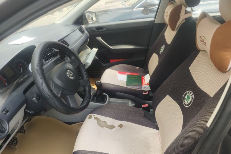 Used Skoda Rapid 2013 1.6L Manual Enjoyment Model