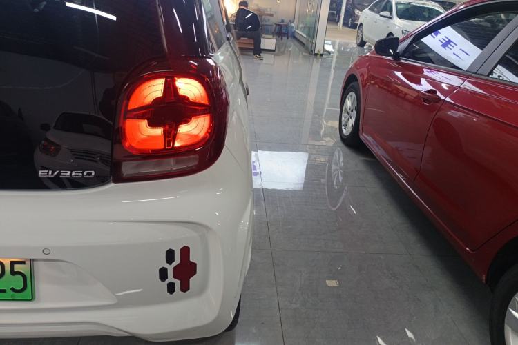 Used Roewe Clever 2022 311km QiQi BoBo Edition Right Rear Taillight