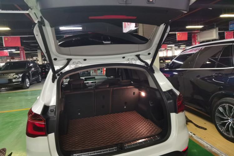 Used BMW X1 2018 xDrive20Li Luxury Edition Trunk