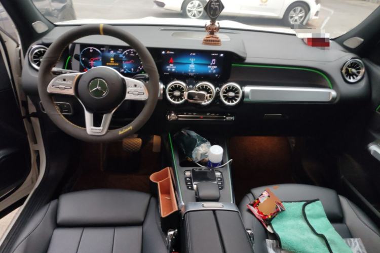 Used Mercedes-Benz GLB 2021 GLB 200 Fashion Model Center Console