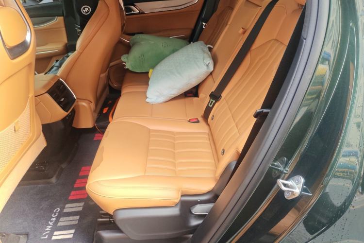 Used Lynk & Co 09 EM-P 2024 2.0TD EM-P Four-Wheel Drive PRO Seven-Seater Left Rear Seat