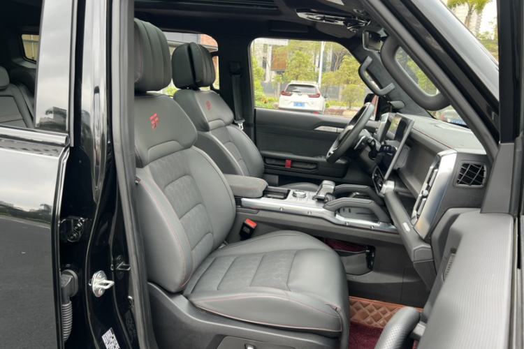 Used JETOUR Traveler 2023 2.0T All-Wheel Drive CrossPRO+ Right Front Seat