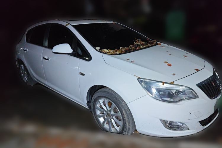 Used Buick GT 2013 XT 1.6L Automatic Fashion Edition Front Right 45 Deg