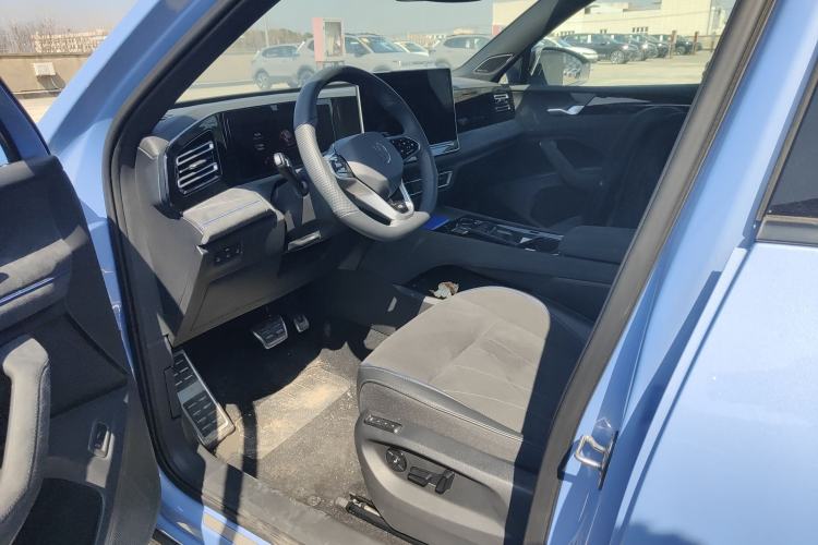 Used Volkswagen Tiguan L 2024 PRO 380TSI Four-Wheel Drive R-Line Prestige Edition Left Front Seat