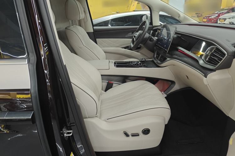 Used Denza D9 2024 PIONEER Four-Seat Pioneer Edition
