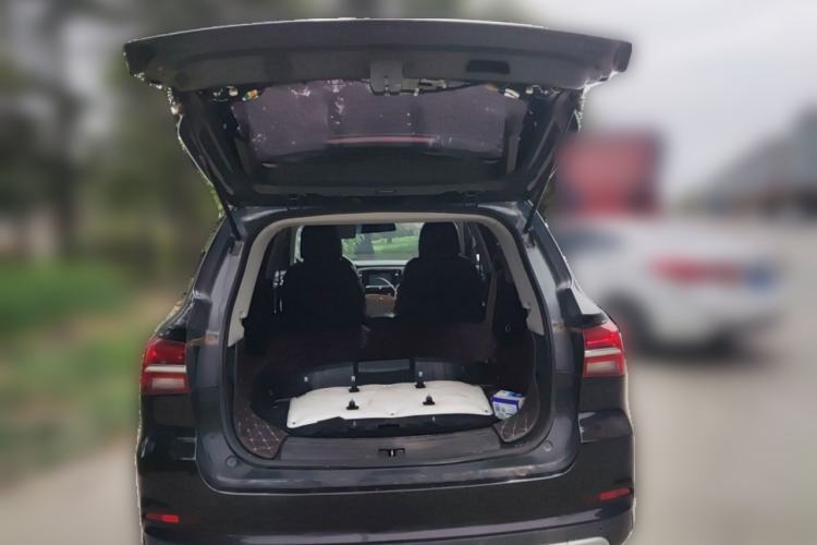 Used Roewe RX5 2016 Revised Version 20T Two-Wheel Drive Manual Transmission Luxury Edition Trunk