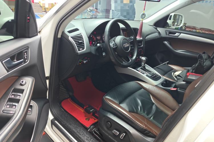 Used Audi Q5 2018 Collector's Edition 40 TFSI Technology Model