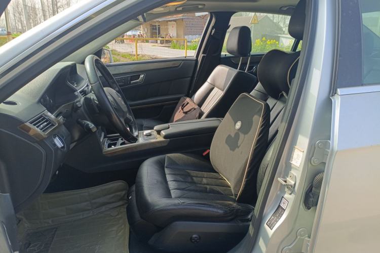 Used Mercedes-Benz E-Class 2009 E 300 Elegant Model
