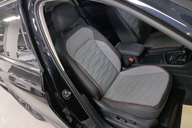 Used Volkswagen Tiguan L 2022 330TSI Automatic Two-Wheel Drive R-Line Enhanced Edition