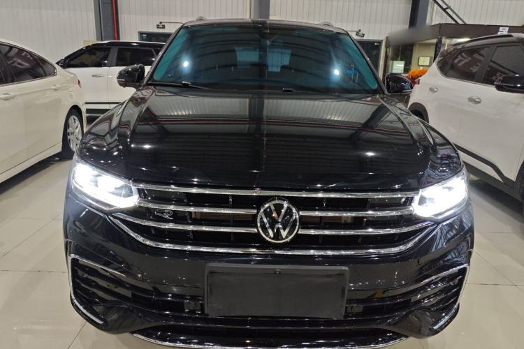 Used Volkswagen Tiguan L 2023 Restyled 330TSI Automatic Two-Wheel Drive R-Line Enhanced Comfort Version Front