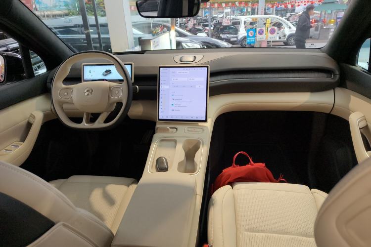 Used Nio ES6 2024 75 kWh
