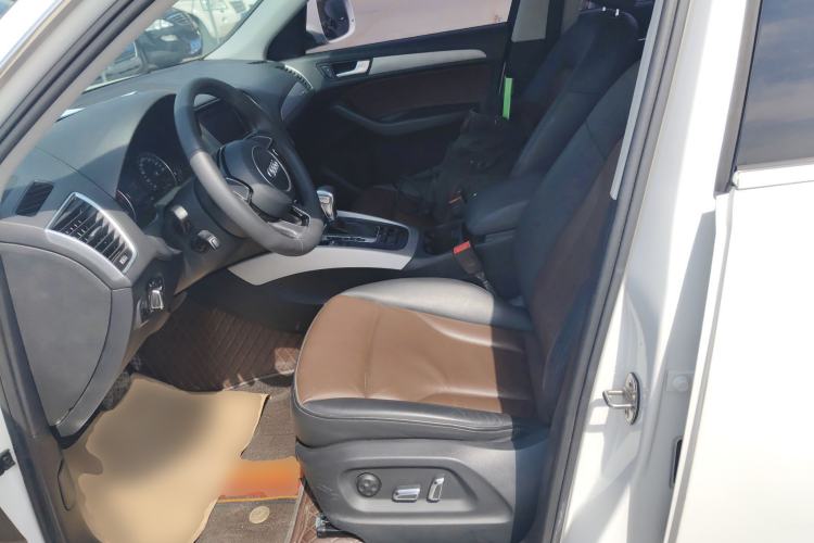 Used Audi Q5 2017 40 TFSI Ambition Edition Left Front Seat