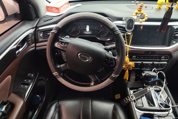 Used GAC Trumpchi GS8 2017 320T Two-Wheel Drive Luxury Smart Connectivity Version (7 Seats)