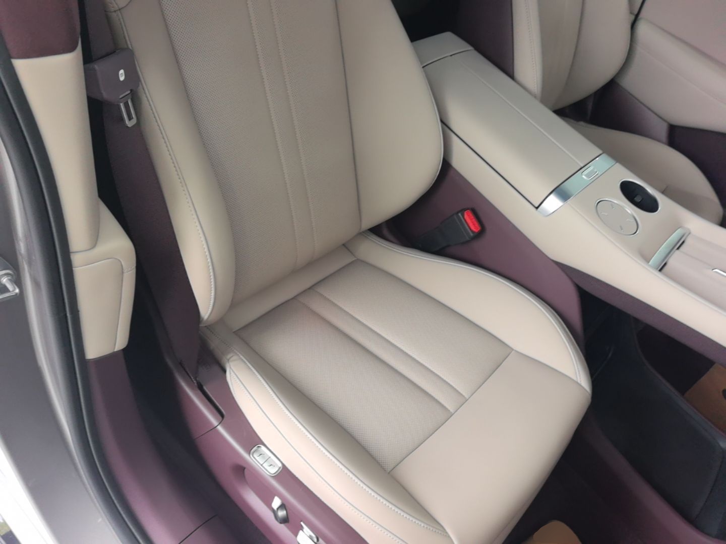 Xiaomi Auto YU7 2025 Ultra-Long Range High-Performance All-Wheel-Drive Max Edition — снимка 19
