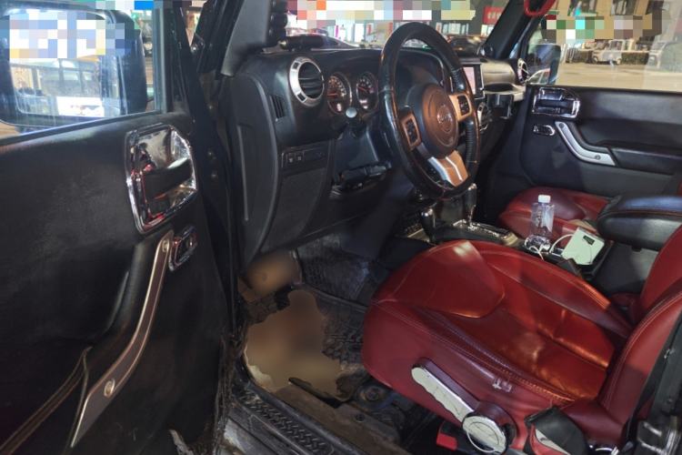 Used Jeep Wrangler 2013 3.6L Four-Door 10th Anniversary Edition
