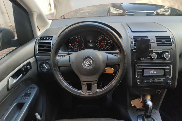 Used Volkswagen Touran 2015 1.4T DSG Comfort Edition 5 Seats Steering Wheel