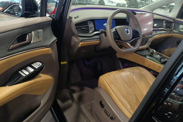 Used Denza D9 2022 DM-i 970 Four-Wheel Drive Flagship Model