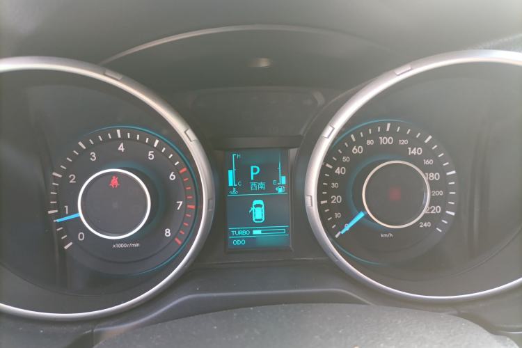 Used BAIC Senova X65 2015 2.0T Automatic Elite Model
