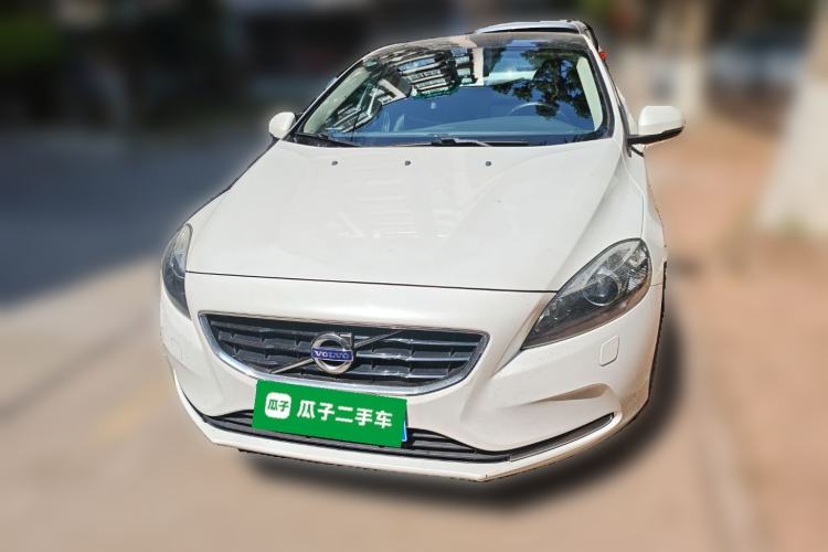 Used Volvo V40 2016 T3 Zhiyi Edition
