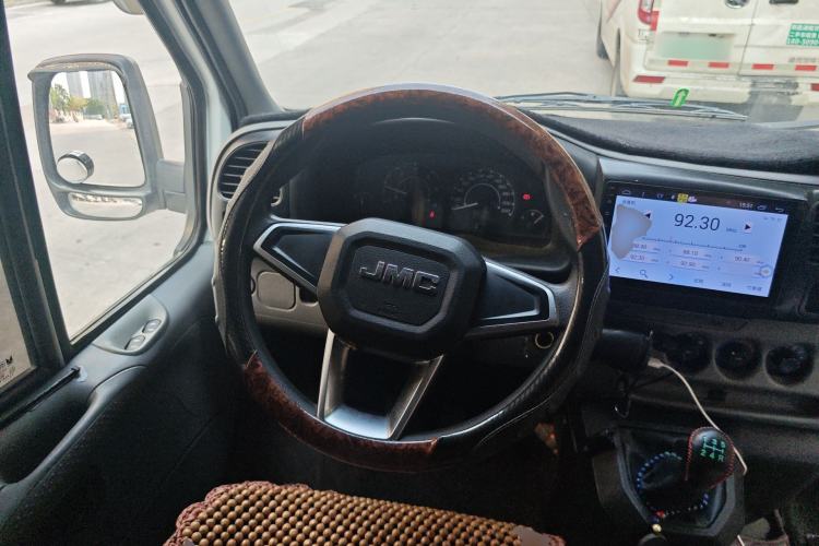 Used JMC Transit 2019 2.8T Commercial Version Short Wheelbase Mid-Roof 6-Seater China VI JX493 Steering Wheel