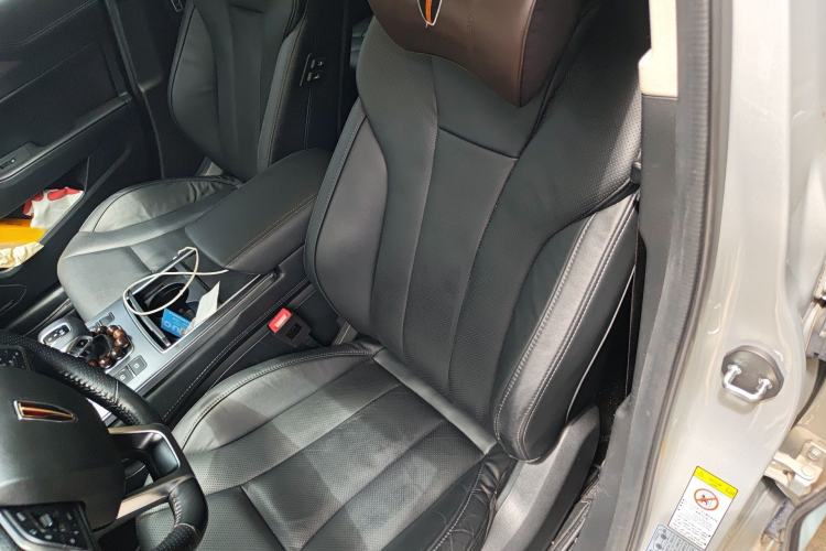 Used Hongqi H5 2022 Classic Model 1.8T Automatic Smart Connect Flagship Edition Left Front Seat