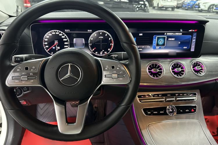 Used Mercedes-Benz CLS 2018 CLS 300 Luxury Model Interior 7
