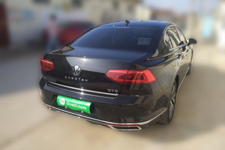 Used Volkswagen Magotan GTE Plug-in Hybrid 2022 GTE Luxury Model Rear Right 45 Deg