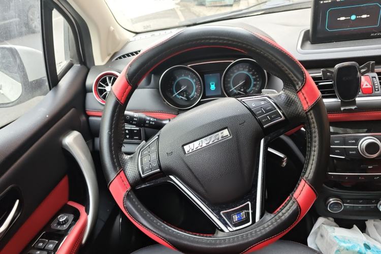 Used Haval H1 2016 Revised Version Blue Badge 1.5L AMT Luxury Edition Steering Wheel