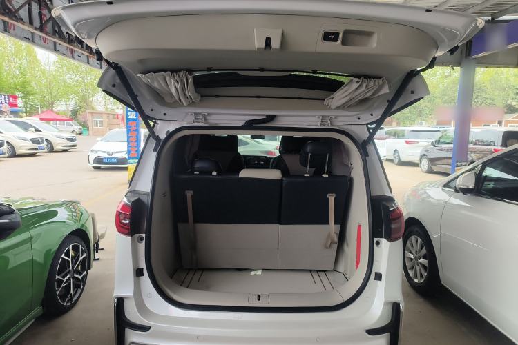 Used Buick GL8 2022 ES Landtrek 653T Comfort Edition Trunk