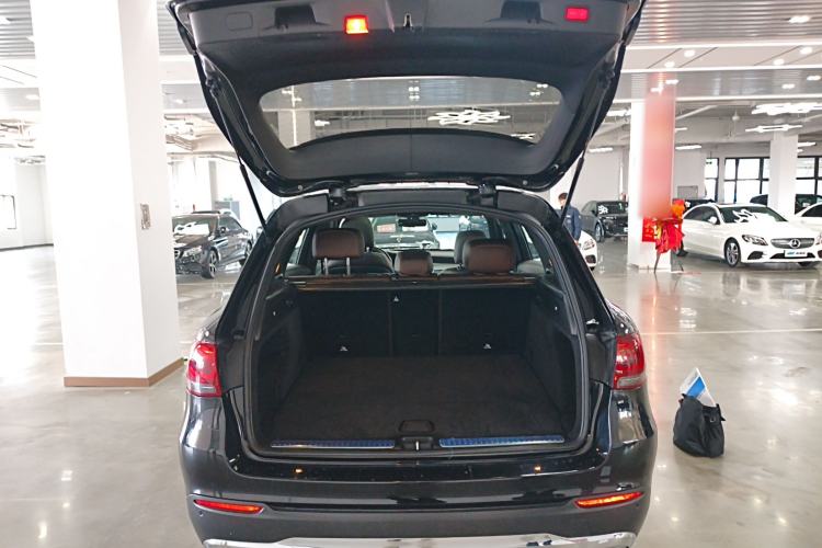 Used Mercedes-Benz GLC 2021 GLC 260 L 4MATIC Dynamic Edition Trunk