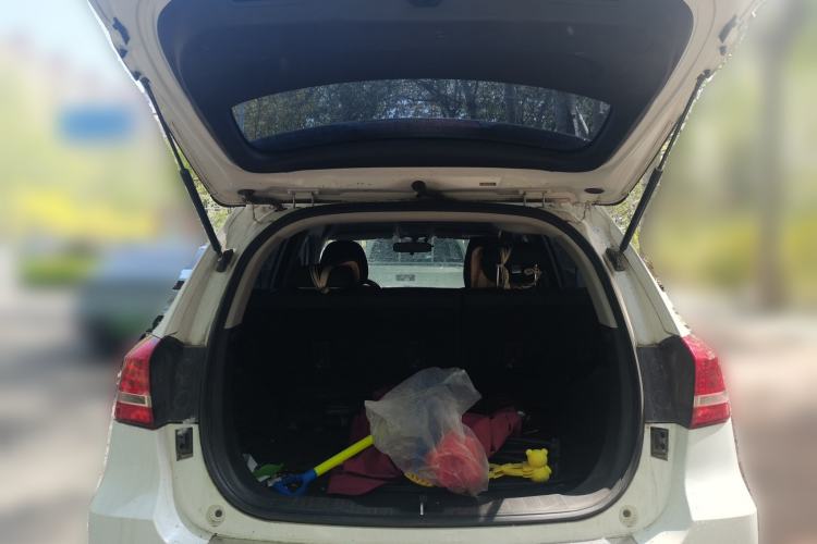 Used Haval H2 2016 Red-Label 1.5T Manual Two-Wheel Drive Comfort Model Trunk