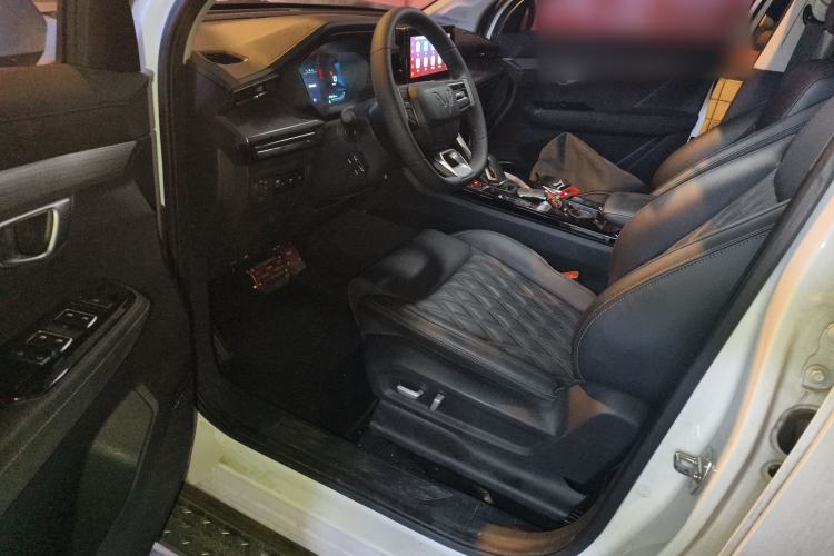 Used Wuling Asta 2022 2.0L DHT Electric-Speed Version Driver Seat