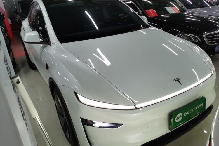 Used Tesla Model Y 2025 Rear-Wheel-Drive Version
