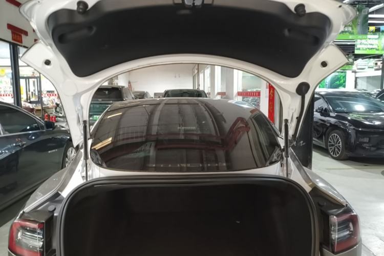 Used Tesla Model 3 2019 Long-Range All-Wheel-Drive Version
