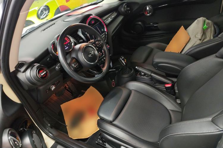 Used MINI 2019 1.5T COOPER Classic Edition
