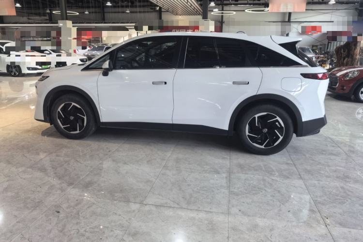 Used Venucia VX6 2023 520 Pro
